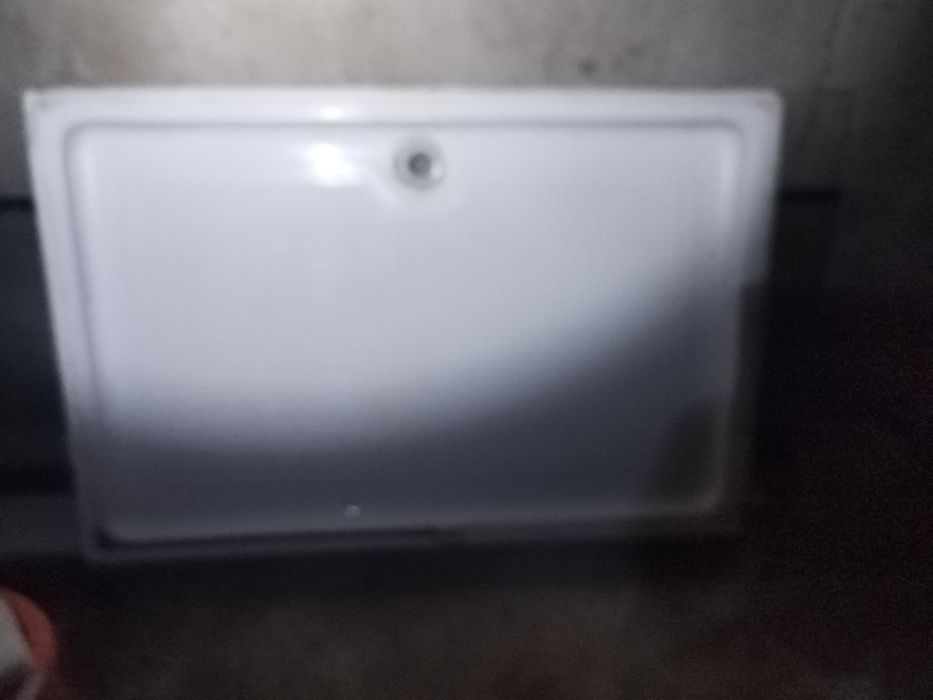 Cabina de dus cu cada