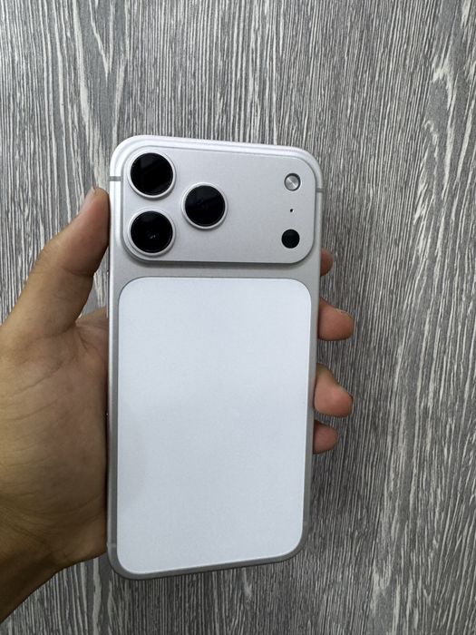 Iphone 14 pro max ( 17 pro max korpusda )