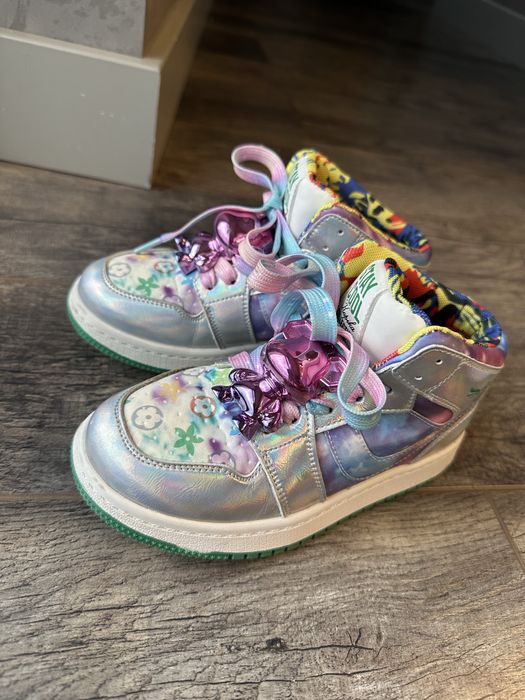 Детские кроссовки