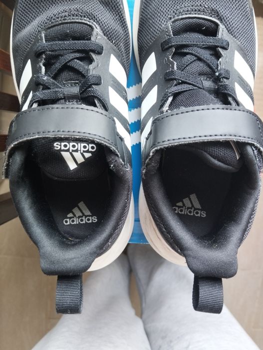 Продам кроссовки детские