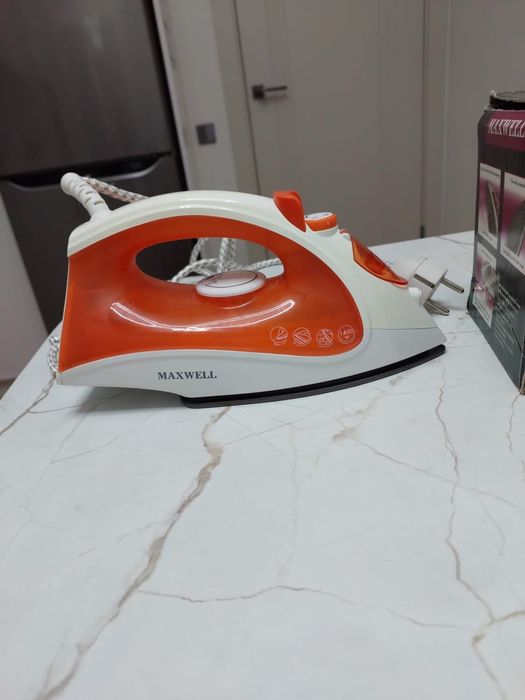 Продается утюг в хорошем состоянии