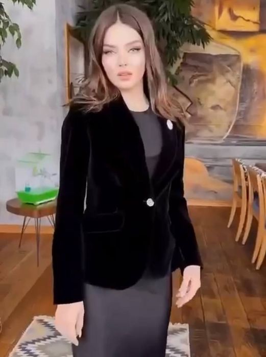 Новый вечерний Пиджак 40р