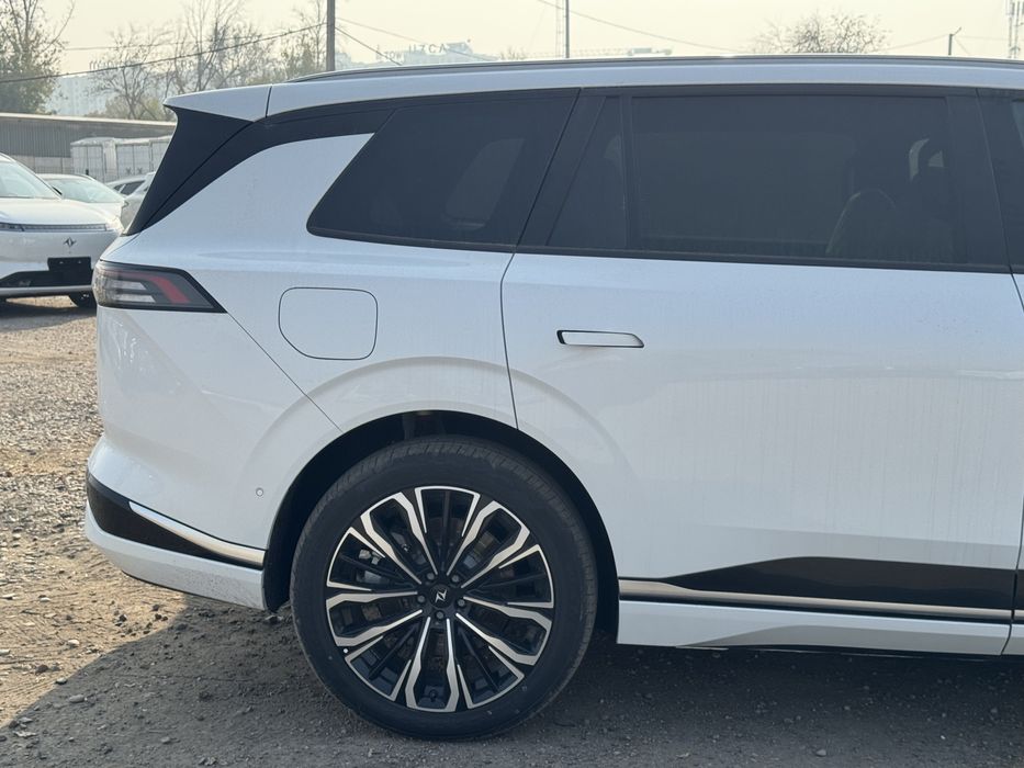 Dong Feng ep 008 new car 2026