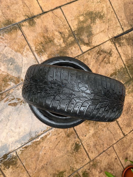 Vand 2 cauciucuri iarna 15”