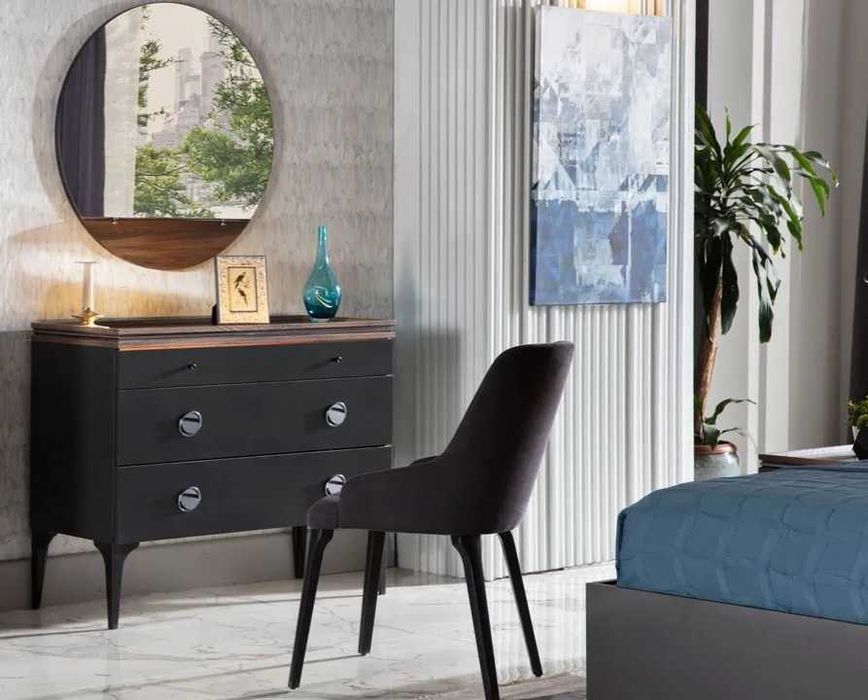 Шикарный спальный гарнитур