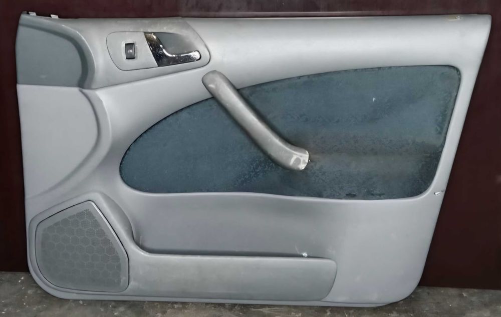 TitanAuto Skoda Octavia 1 дверные карты