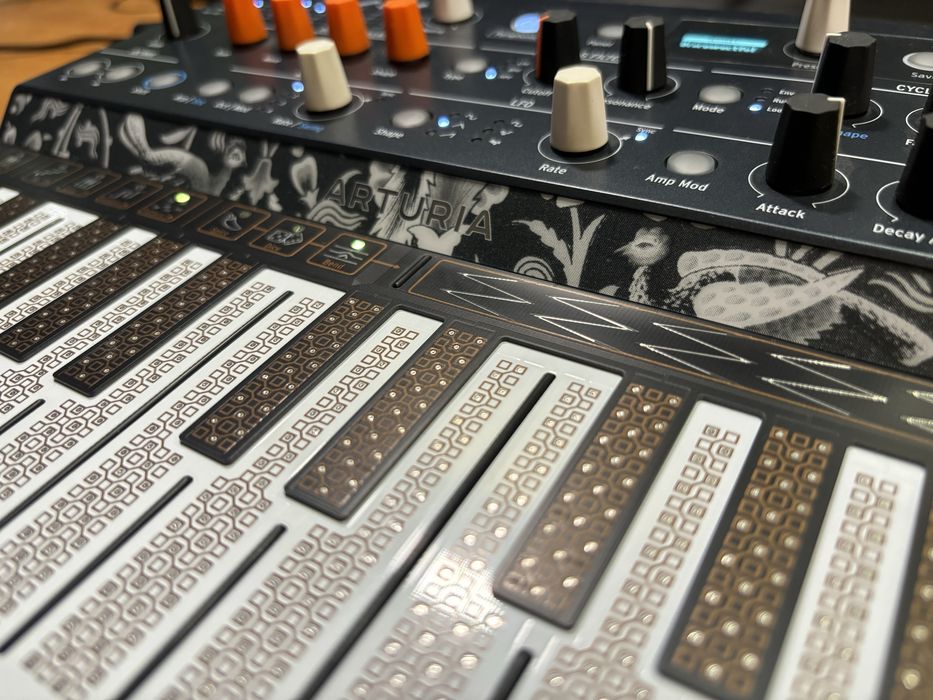 Arturia Microfreak - синтезатор с аналогов филтър