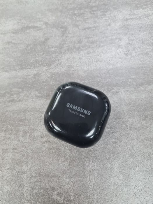 Продам Galaxy buds live