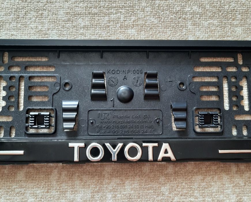 Табела , рамка , стойка , подложка за  регистрационен номер на Toyota