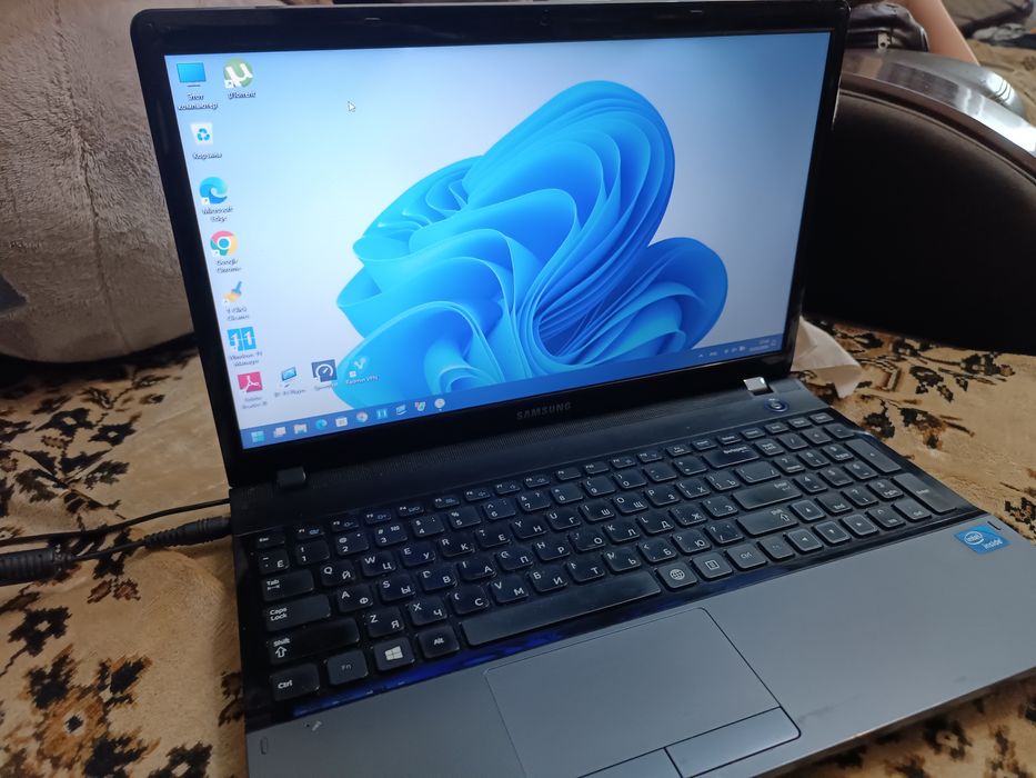 Продам ноутбук samsung