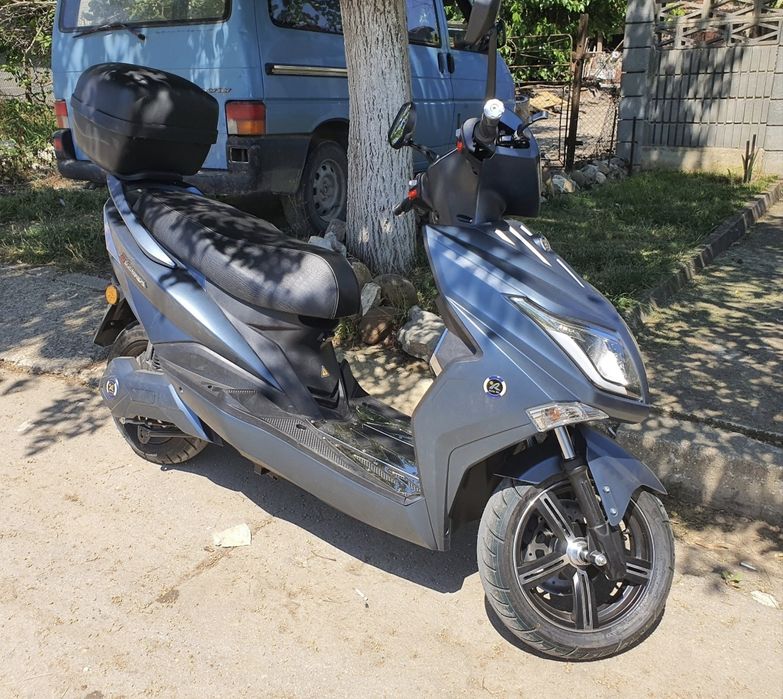 Sunra Hawk / Ел. скутер