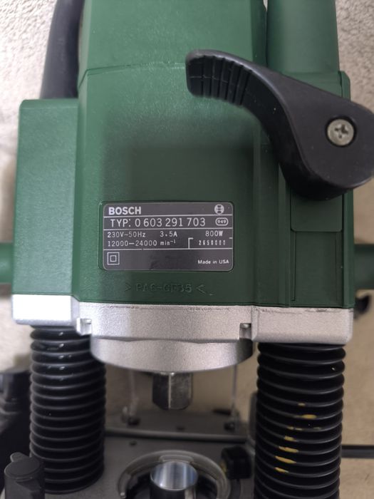 Freză Bosch POF 800-ACE putere 800w (VÂNDUT)