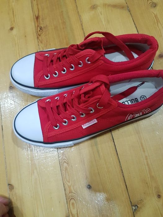 Нови Червени кецове 37н