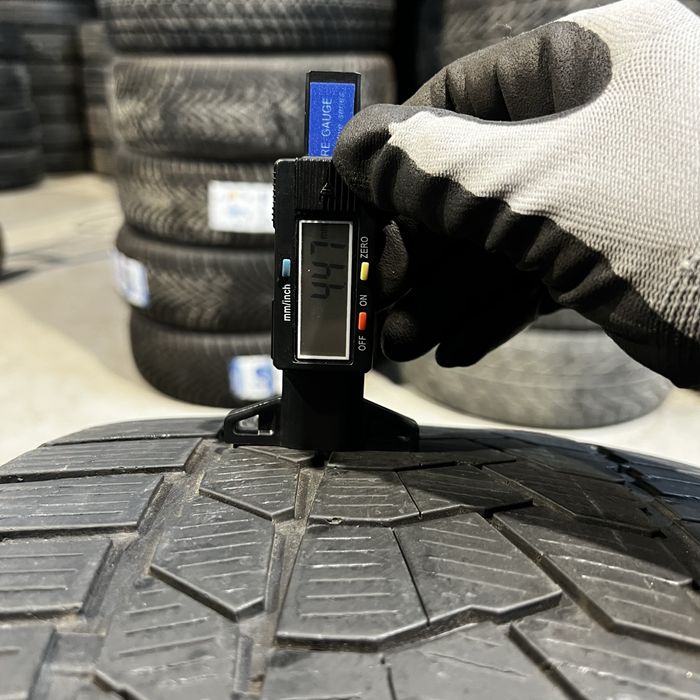 2 Anvelope iarna 275 35 19 Continental