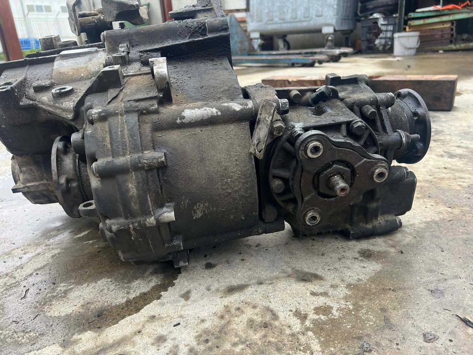 6 степенна ръчна Скоростна кутия FUQ и раздатка  Audi A3 quattro 2.0 TDi 2004г