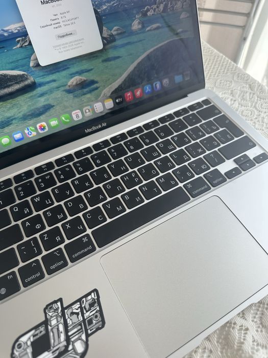 MacBook M1 в идеальном состоянии макбук