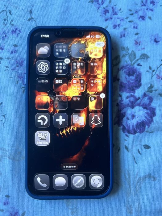 Iphone 13 pro silver 128 gb в отлично състояние