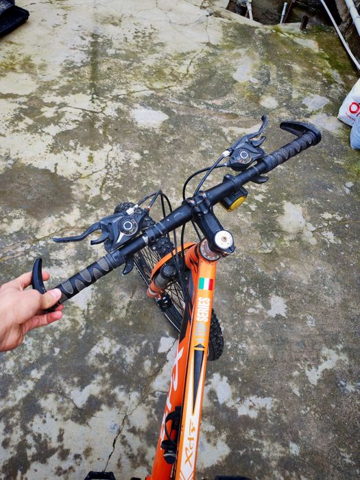 Velik razmer 24 pakrishkalari zor