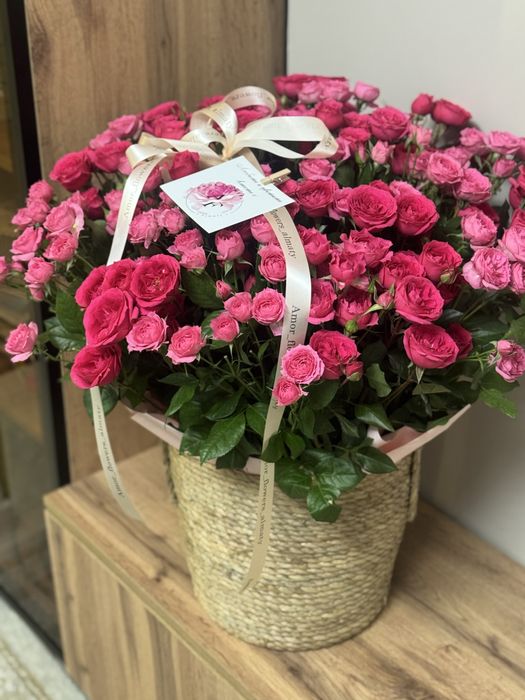 Продаю букет шикарных красивых пучковых роз