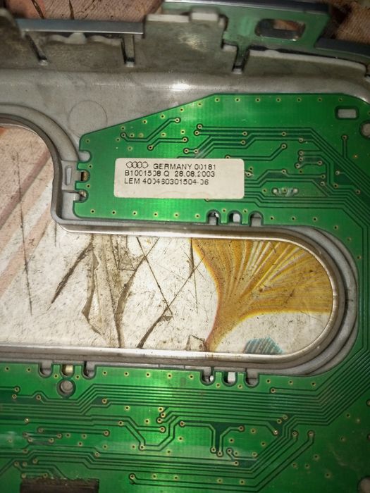 Продам на Ауди А4 б6 2003 г