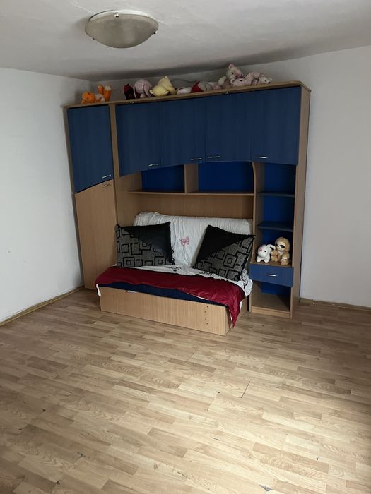 Inchiriez casa zona Dacia