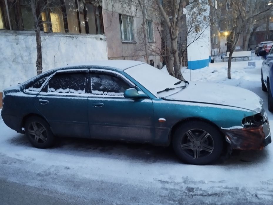 Продам Мазду Кронос