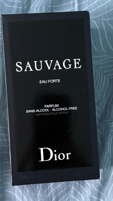 Парфюма е чисто нов.