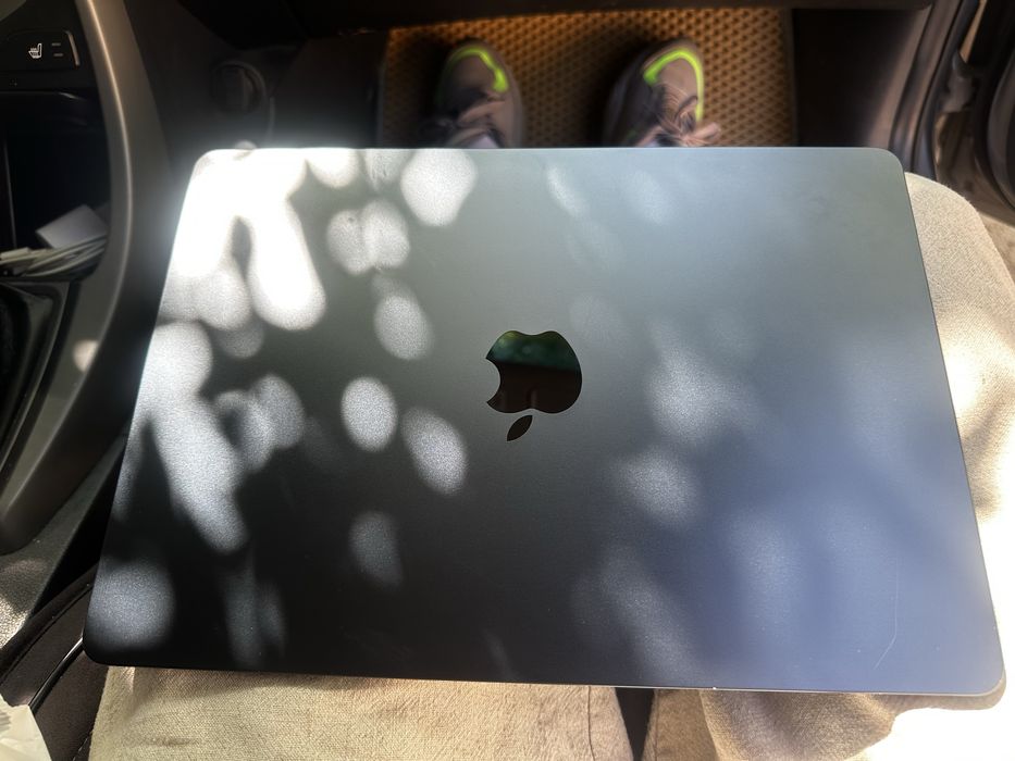 Macbook air m3 8/256