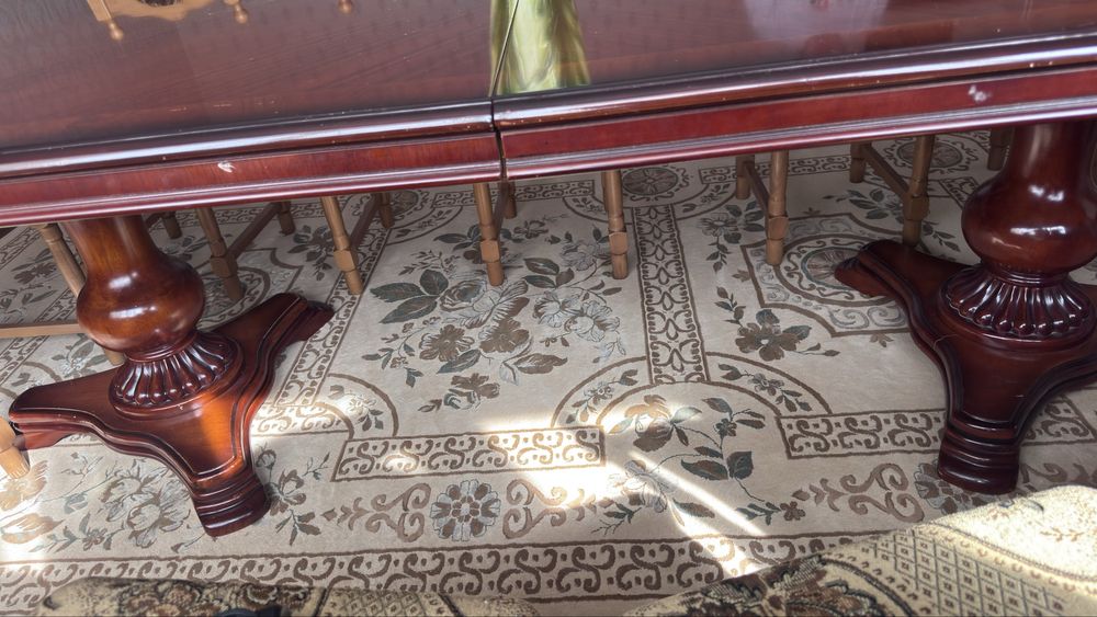 Продам стол и стулья