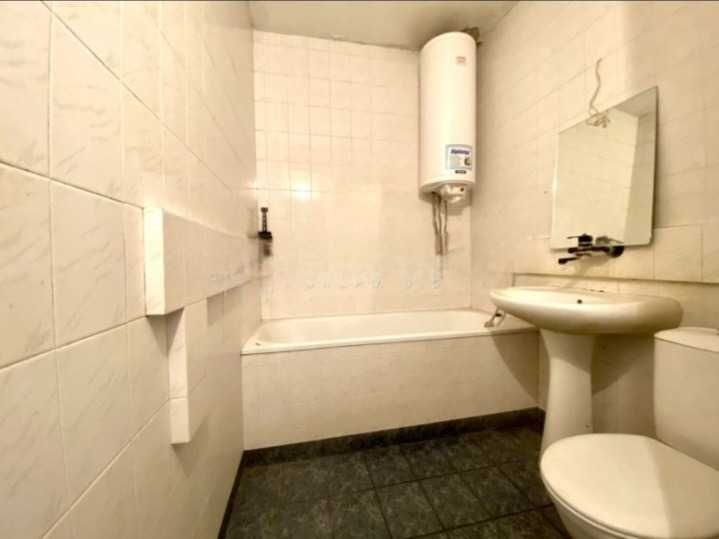 Продава се Тристаен апартамент в Пловдив, Кючук Париж - 67 кв.м за 1411 €/кв.м - Снимка #2