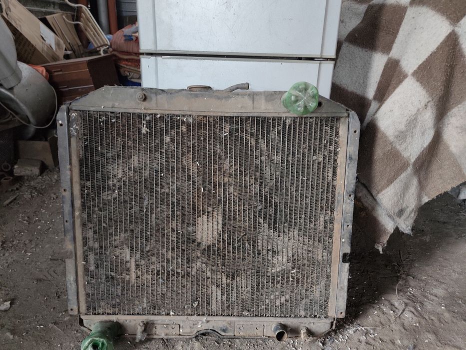 Радиатор УРАЛ с Камазовским двигателем.