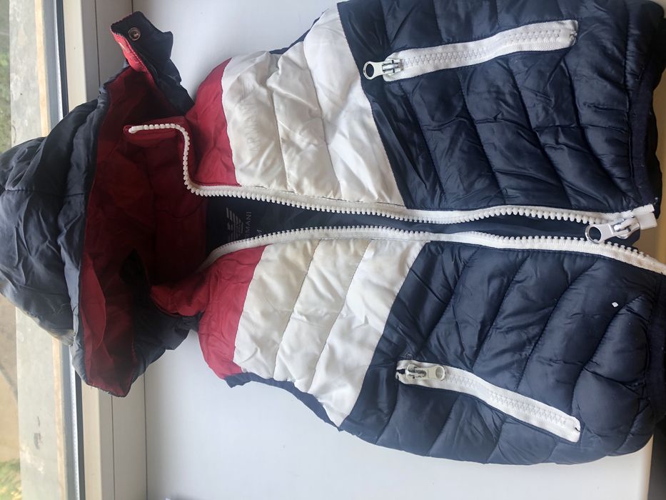 Продам детские куртки на осень