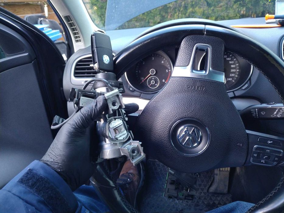 Reparatii contacte blocate. Tobias Locksmith SRL