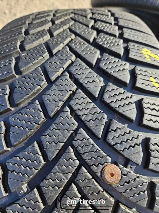 Anvelopa Iarna 235/45 R18 BRIDGESTONE Blizzak LM005 98V