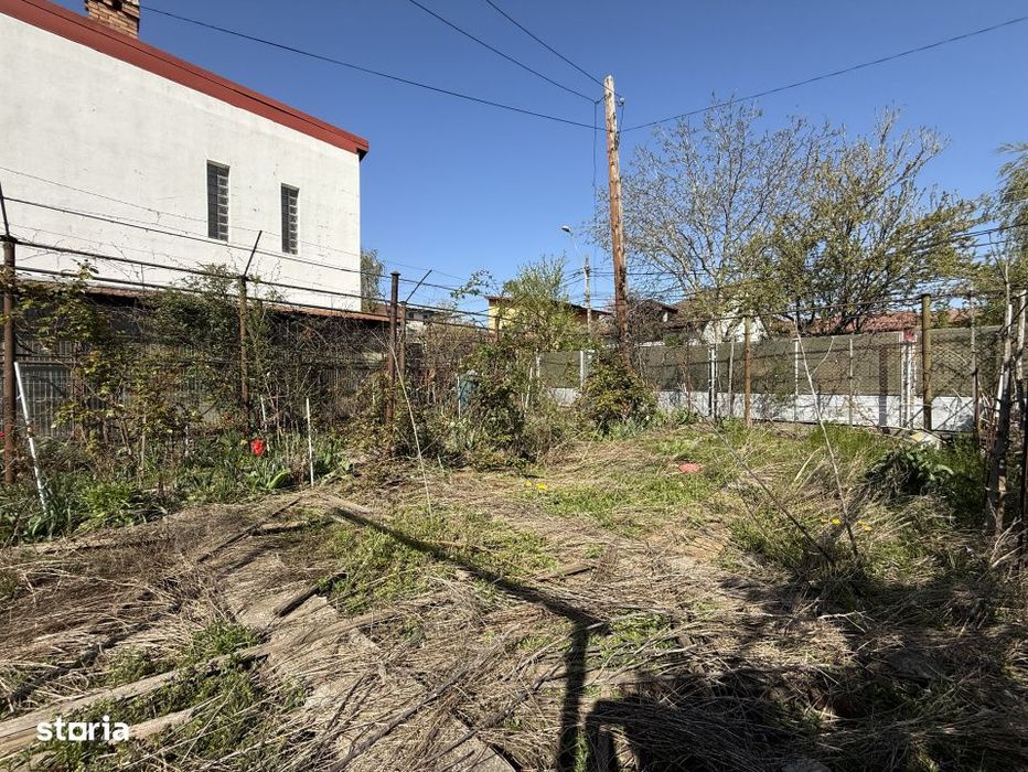 Casa demolabila/renovabila langa Lacul Grivita