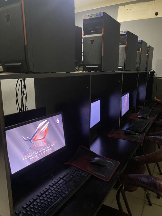 Компютер 10 та AVTECH