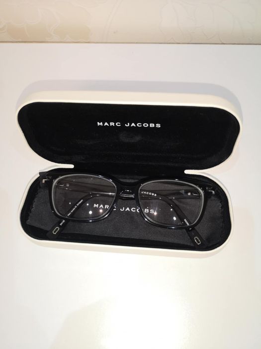 Оригинални диоптрични дамски очила MARC JACOBS