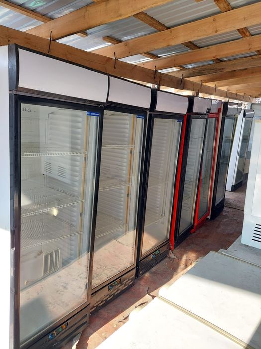 Продам витринный холодильники