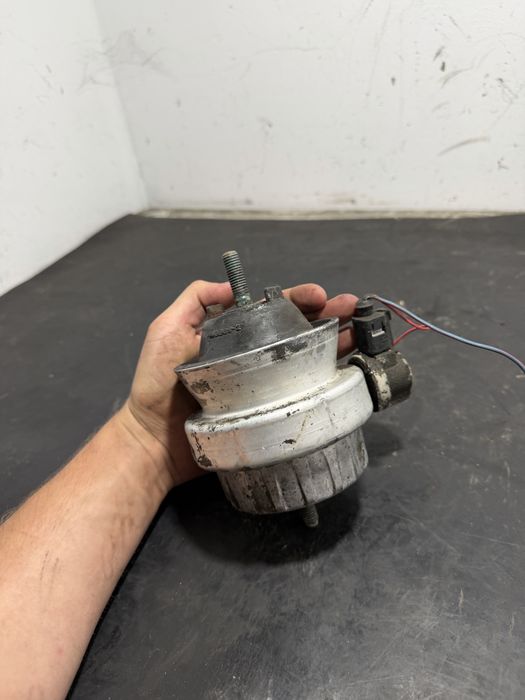 Suport motor dreapta tampon motor Audi A6 C6 3.0 TDI ASB BMK 2.7 TDI V6 BPP BSG 4F0199308A
