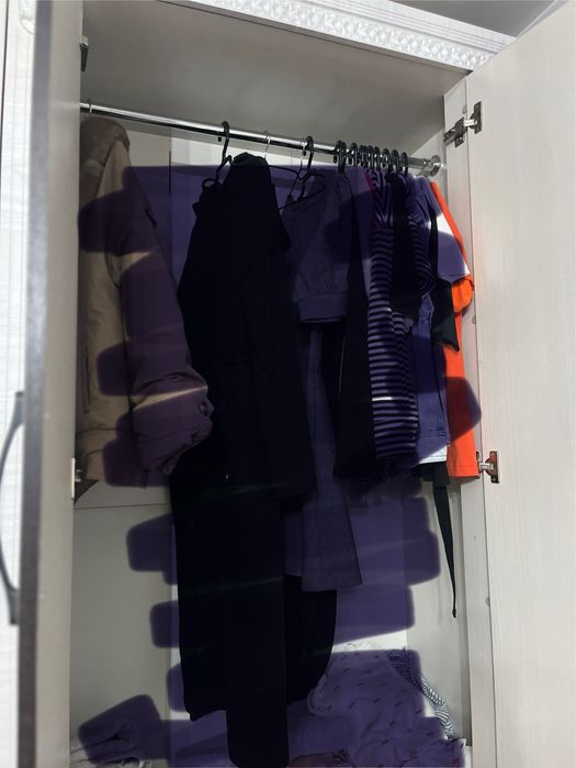 Продам распашной шкаф