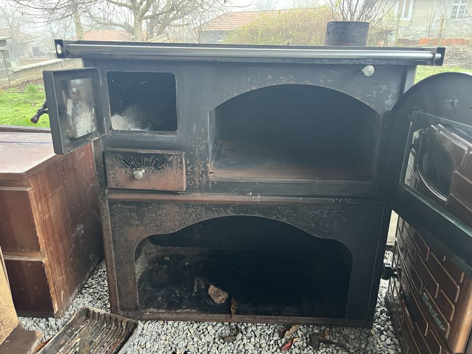 Печка на дърва с фурна