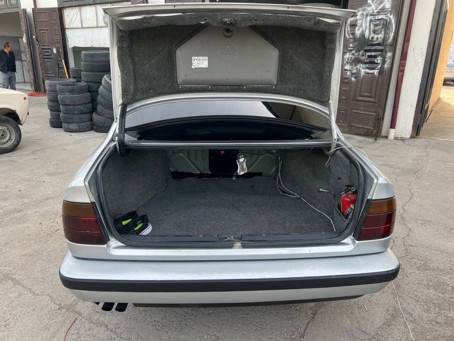 Bmw e34 sotiladi holati yahshi