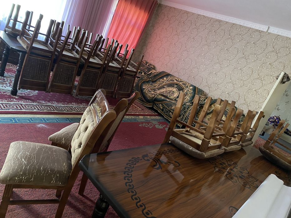 Стол стул сотилади 18 та лик комплект янги хали ишлатилмаган сифатизур