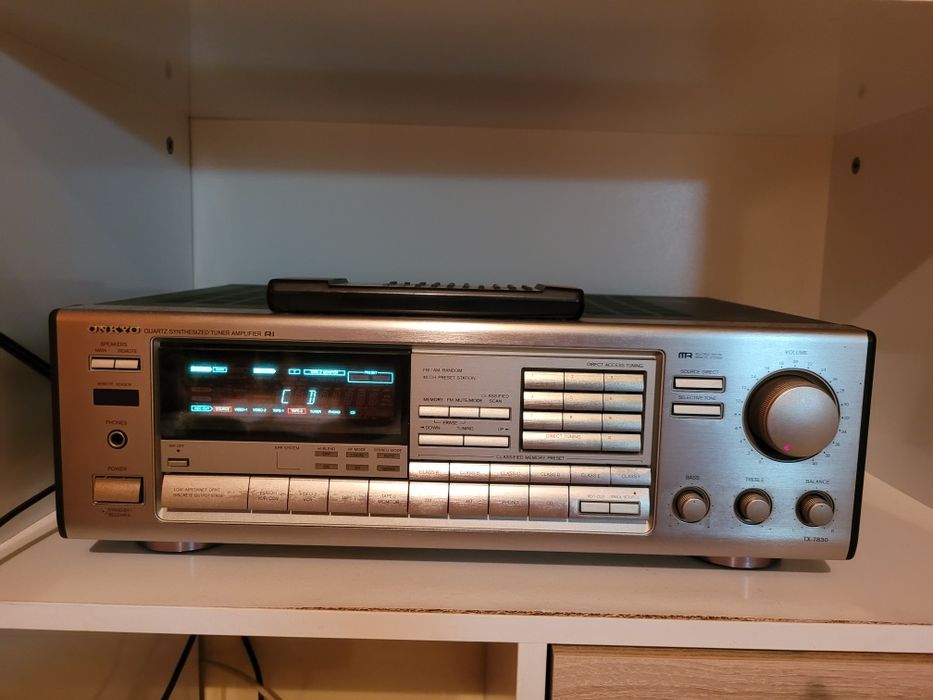 ONKYO  TX_7830  в отлично състояние