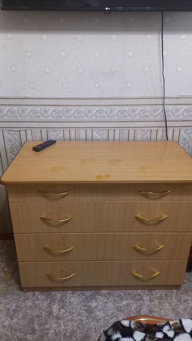 Продам спальный гарнитур