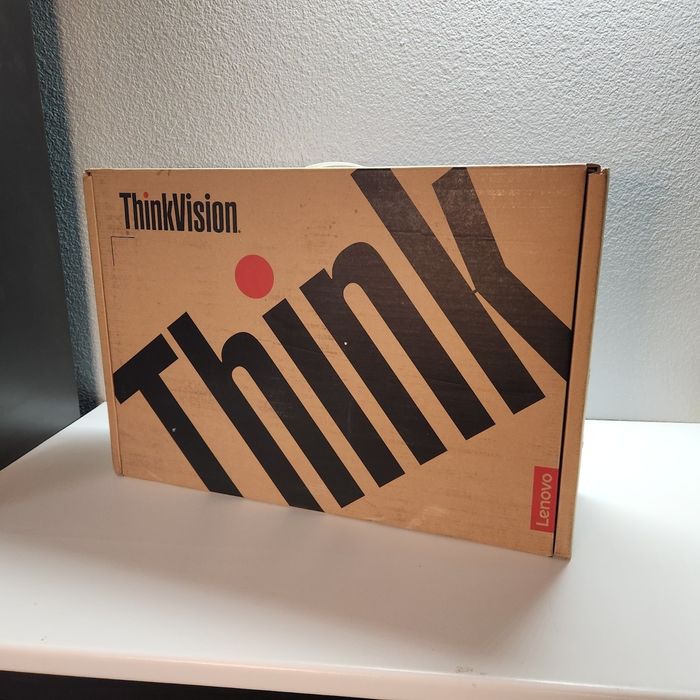 Монитор Lenovo ThinkVision 2К (2560 × 1440) Pro серия