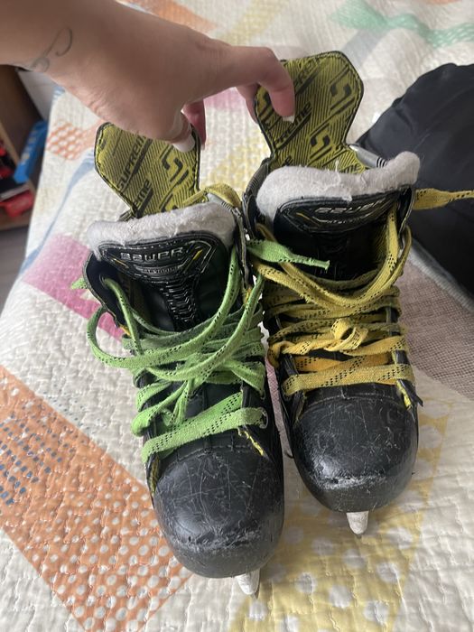 Коньки хоккейные