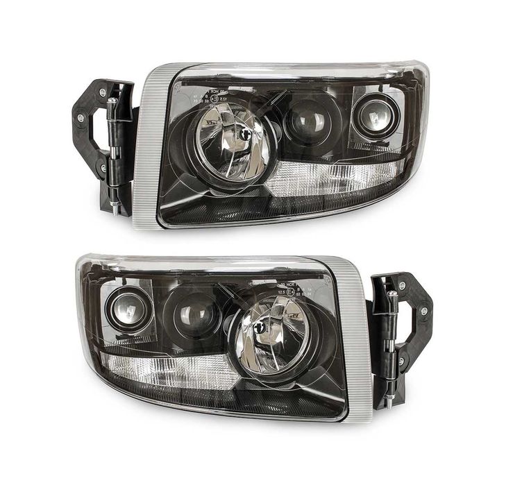 Фарове Фар за Рено Премиум / Renault Premium II 2007 - 2014 ЧЕРЕН