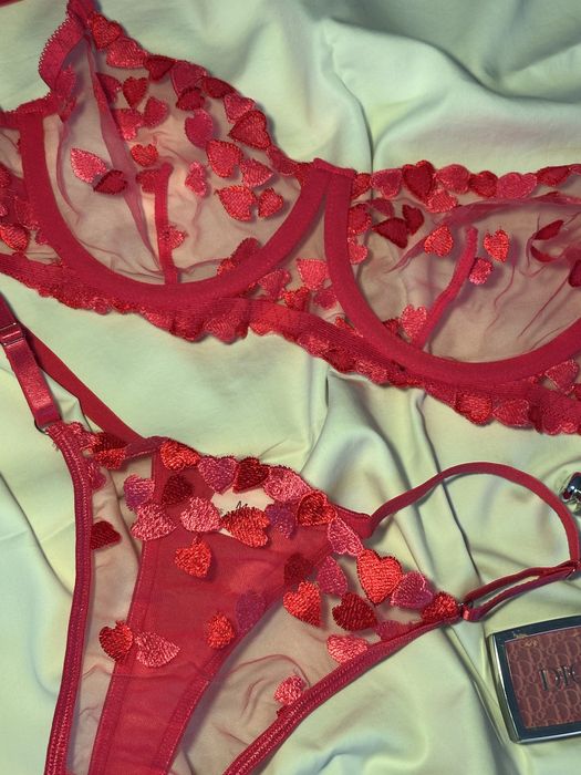 Нижнее белье комплект сердечки