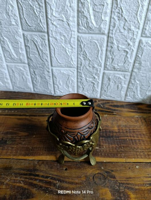 Стар бронзов плътен обков със малка делва